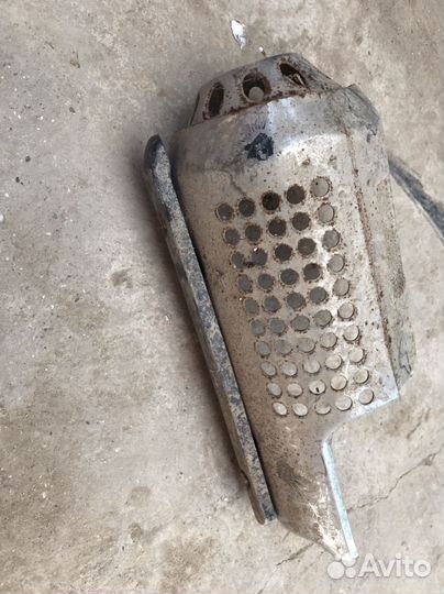 Защитка на глушитель