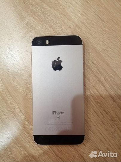 iPhone SE, 32 ГБ