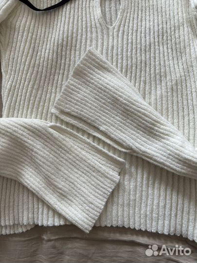 Джемпер женский с открытыми плечами