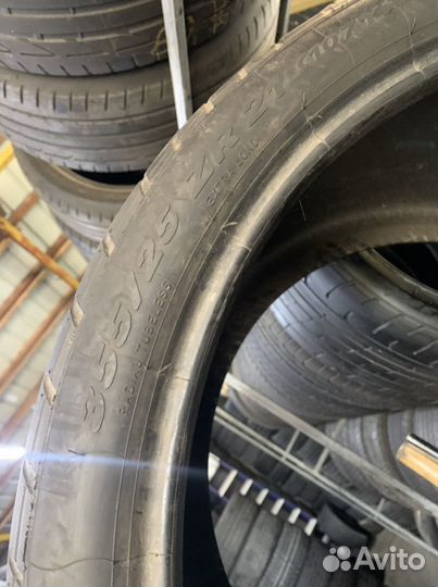 Pirelli P Zero Corsa Asimmetrico 355/25 R21