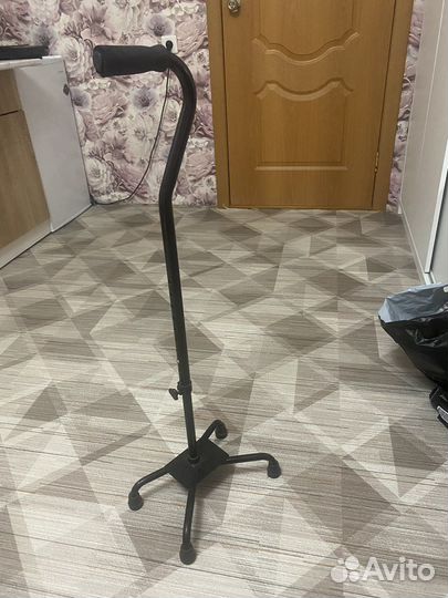 Трость четырехопорная