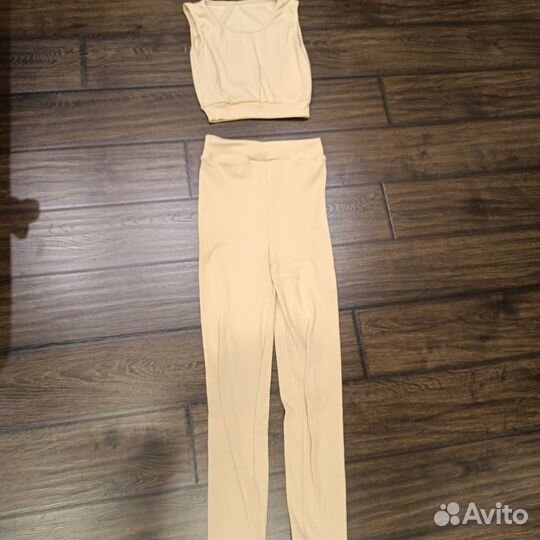 Спортивный комплект женский