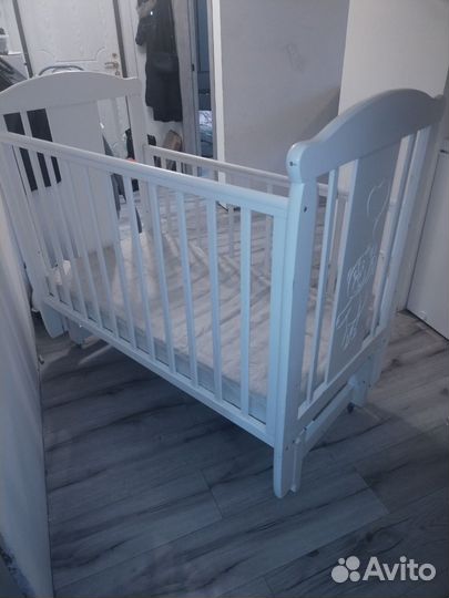 Детская кроватка