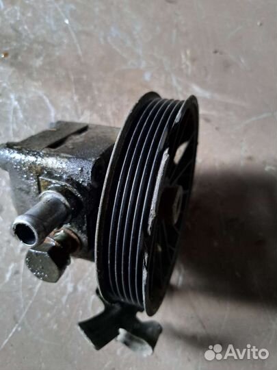 Насос гидроусилителя на Volvo S80