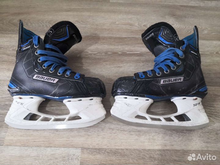 Хоккейные коньки bauer