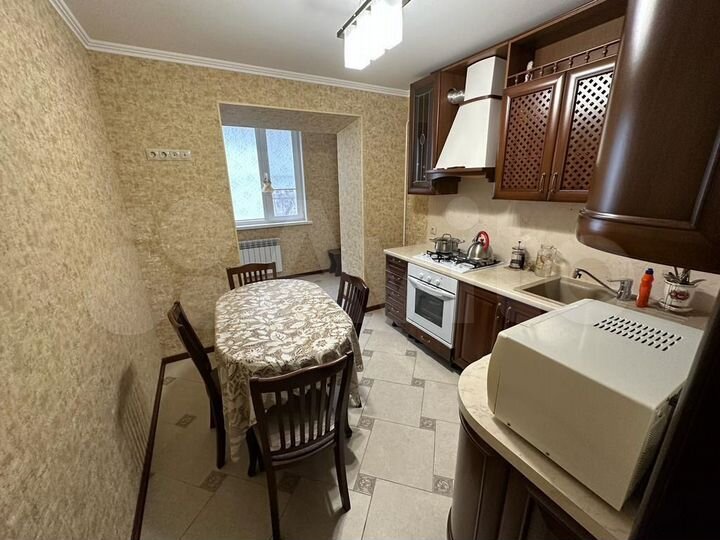 3-к. квартира, 67 м², 1/4 эт.