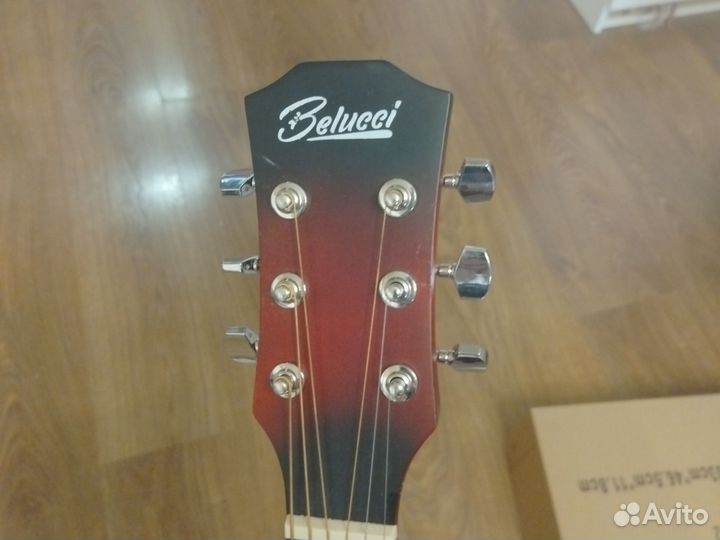 Акустическая гитара belucci