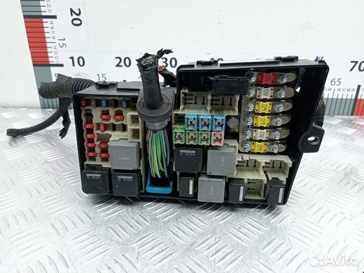 Блок предохранителей Ford Focus 2 2007 8688040