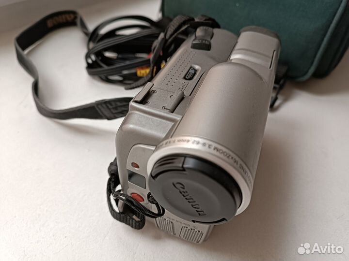 Видеокамера canon MV200i