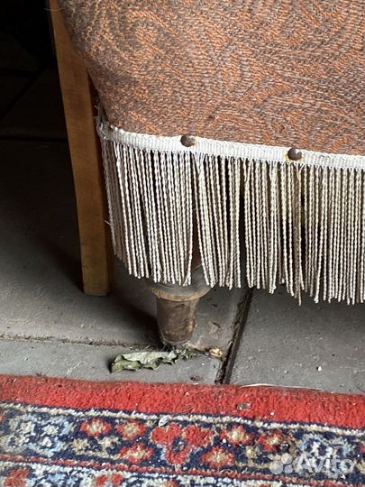 Антикварный угловой диван 18 век