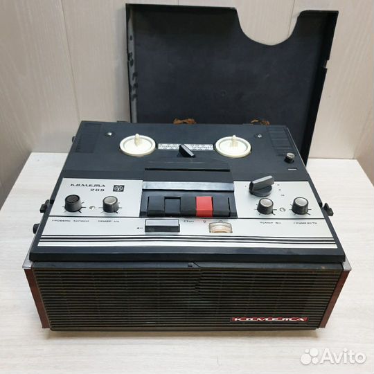 Магнитофон катушечный 
