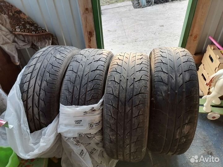 Kormoran Gamma B2 215/60 R16