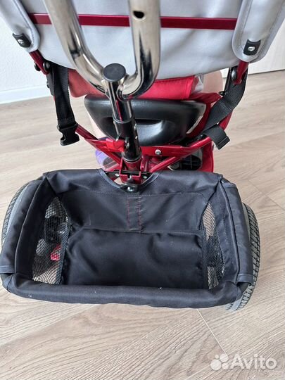 Велосипед Коляска с ручкой (трёхколёсный)