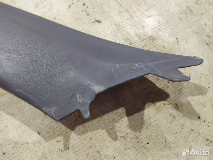 Обшивка стойки передняя левая Toyota Carina E