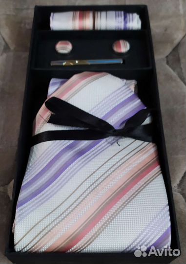 Новый, мужской,красивый галстук