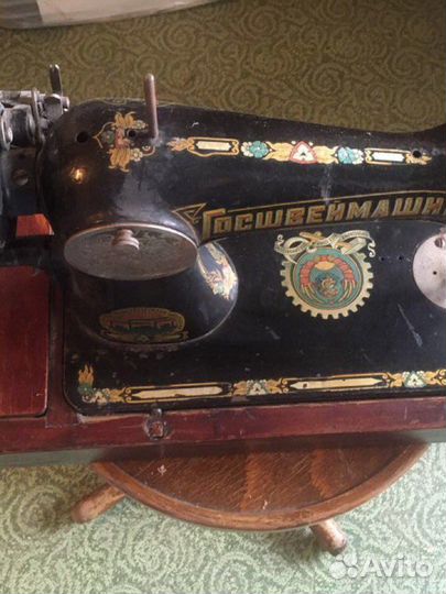 Швейная машина