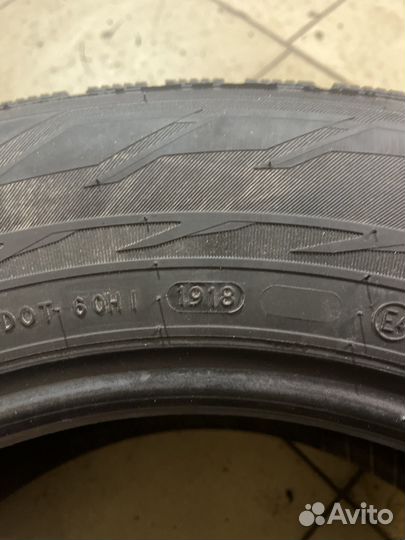 Nokian Tyres Hakkapeliitta R2 SUV 225/65 R17 106R