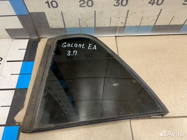 Стекло двери задней правой (форточка) Mitsubishi