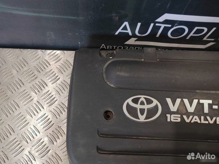 Декоративная накладка двигателя Toyota Corolla