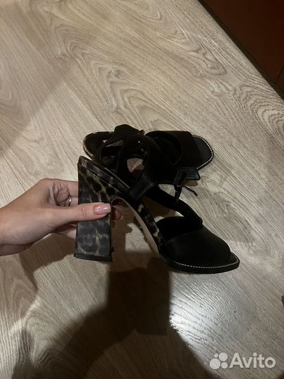 Туфли босоножки