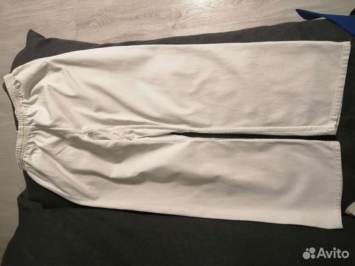 Кимоно для карате. Пояс и защита в подарок