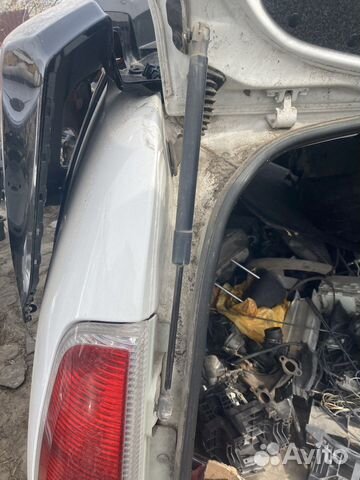 Упоры крышки багажника Skoda roomster