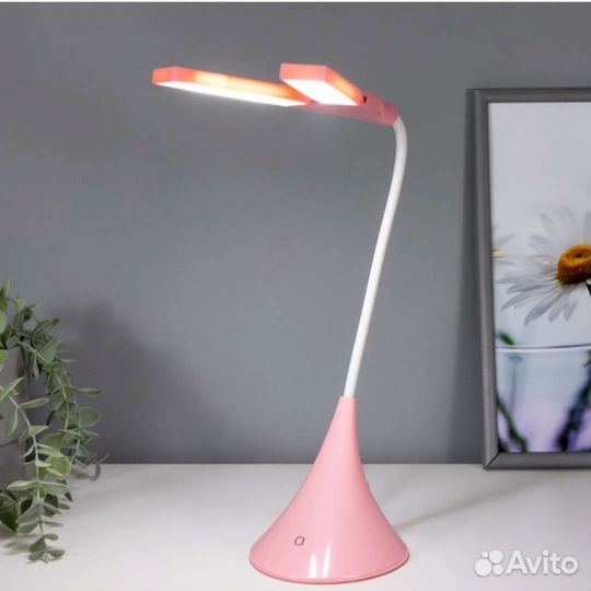 Лампа настольная