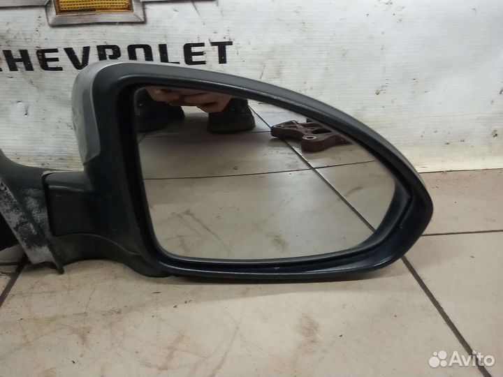 Правое боковое зеркало заднего вида Шевроле Круз