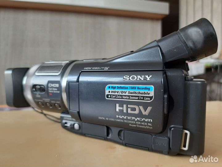Цифровая видеокамера Sony HDR-HC1E Япония