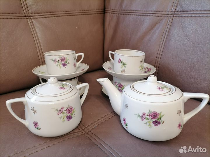 Сервиз дулево гвоздики (1958 г) не полный