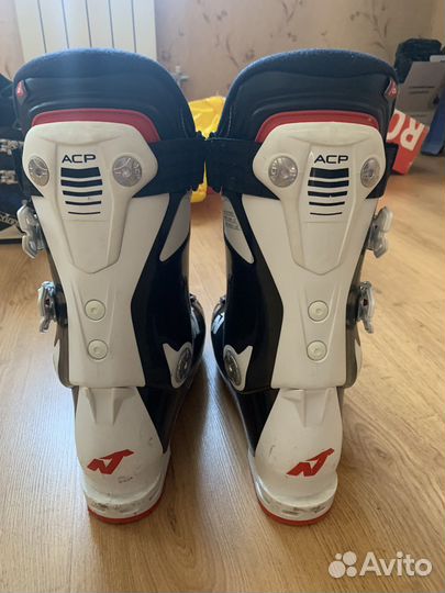 Горнолыжные ботинки Nordica Sportmachine 42 и 44