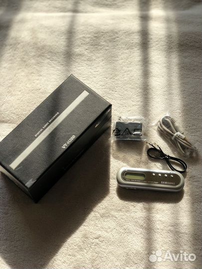 Диктофон Samsung VY-H200