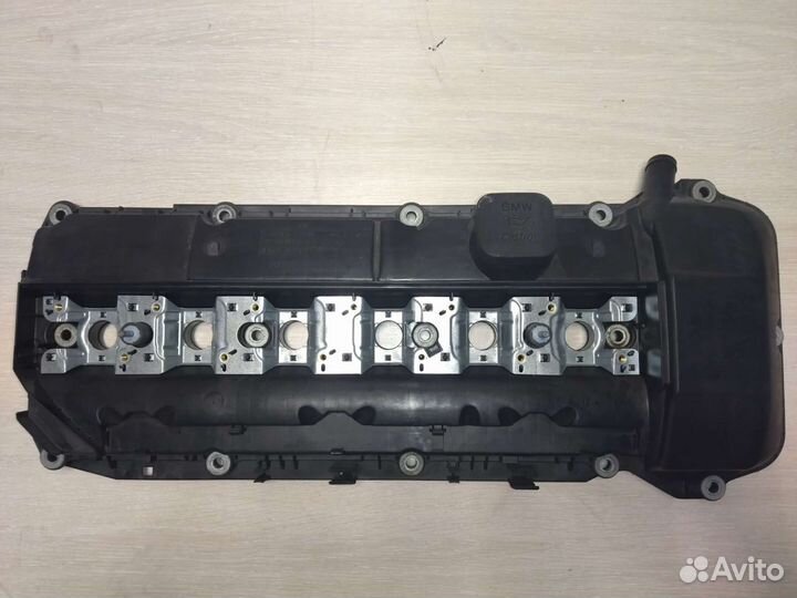 Клапанная крышка бмв е39 из Японии м54