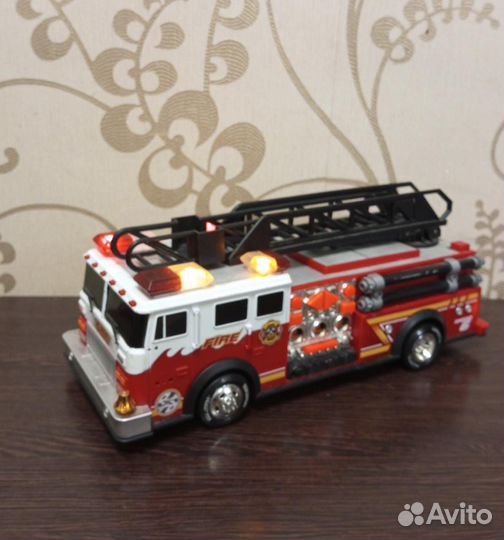 Игрушка пожарная машина