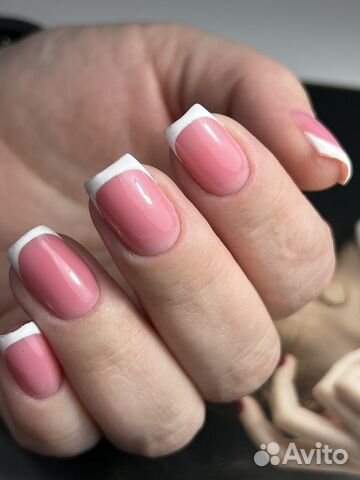 Модель на маникюр