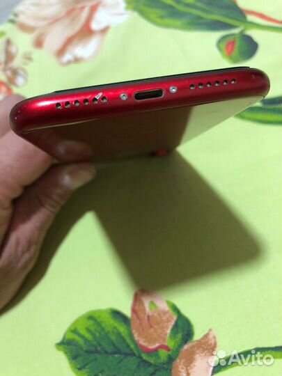 Телефон iPhone хр 128 гб