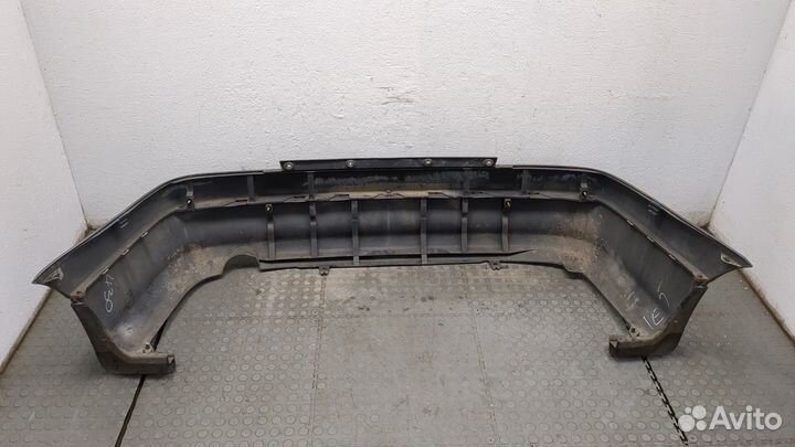 Бампер задний Toyota Avensis 1, 2002