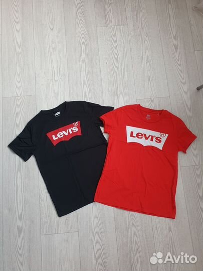 Футболки Levi's