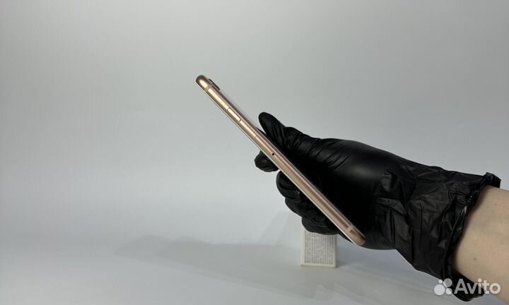 iPhone 8, 64 ГБ