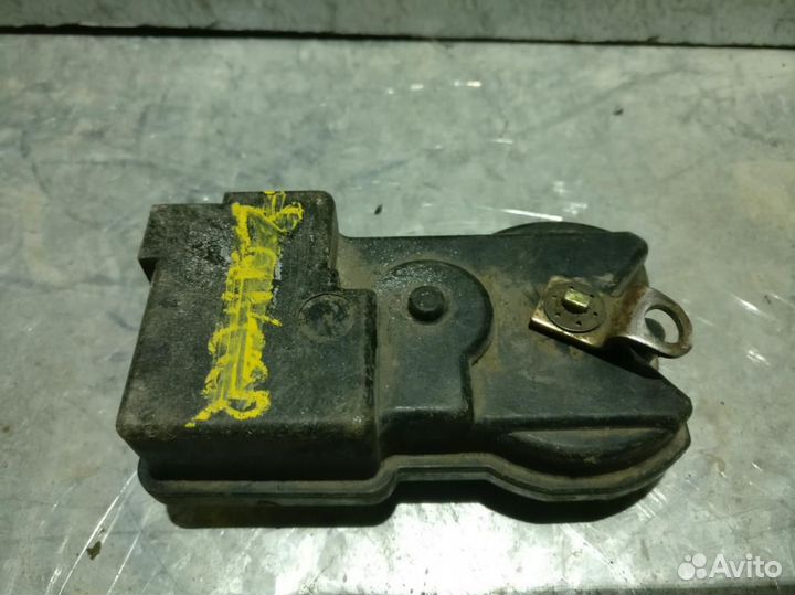 Замок багажника Libero (92-02) б/у (арт. MB830585)