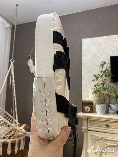 Шлем для карате, перчатки, лапа (экипировка)