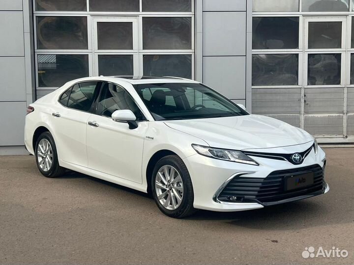 Toyota Camry 2.5 CVT, 2022