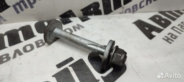 Болт регулировочный Audi A7 4G CGW 12.03.2012