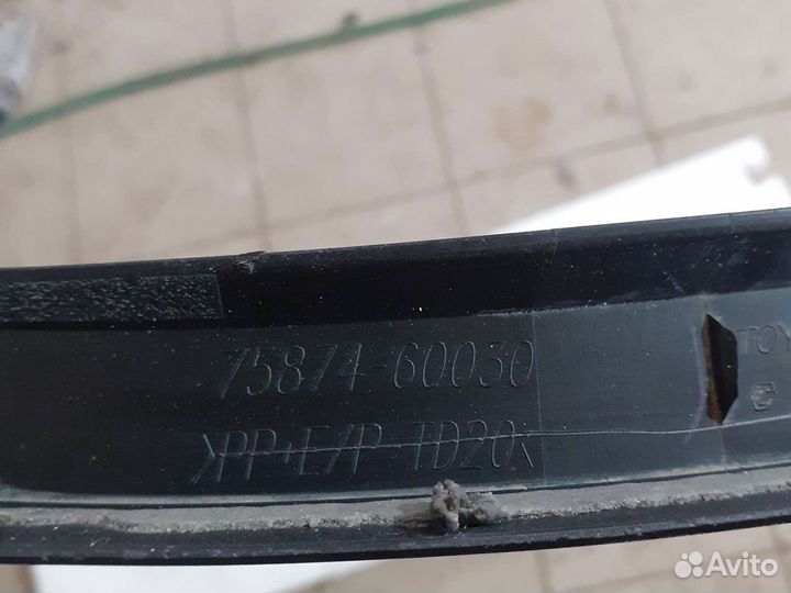 Накладка крыла задний левый Toyota Prado 150