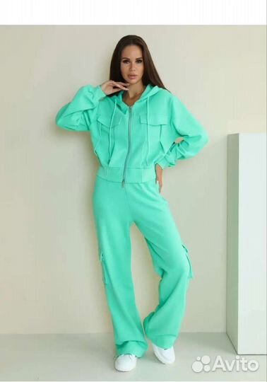 Спортивный костюм новый производства Корея