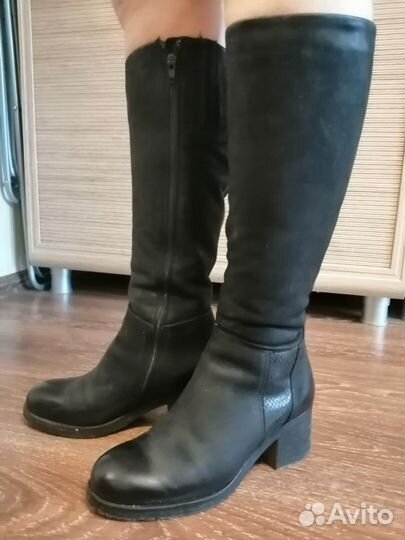 Продам зимние сапоги