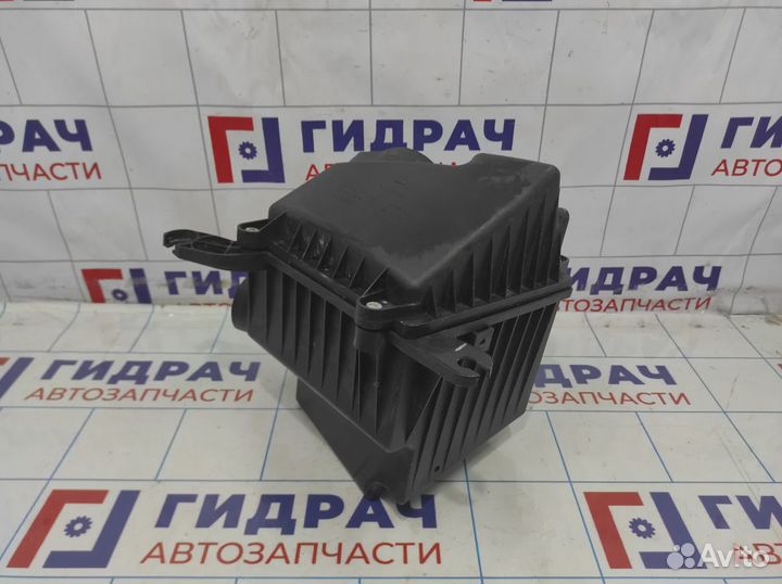 Корпус воздушного фильтра LADA Granta 111841109010