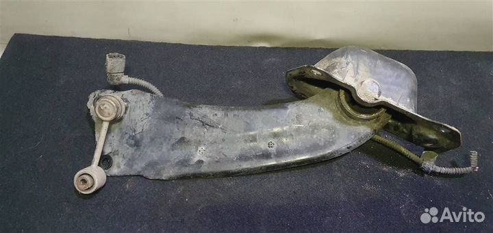 Рычаг задний продольный правый Volkswagen Tiguan