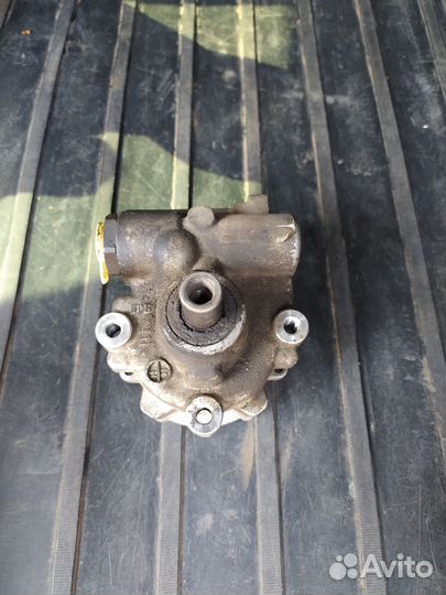 Насос гур Рено Дастер 2.0