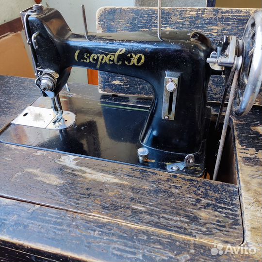 Швейная машинка ретро